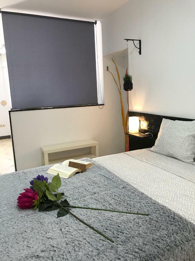 Loft Arco Del Cristo. Apartment Caceres Bagian luar foto