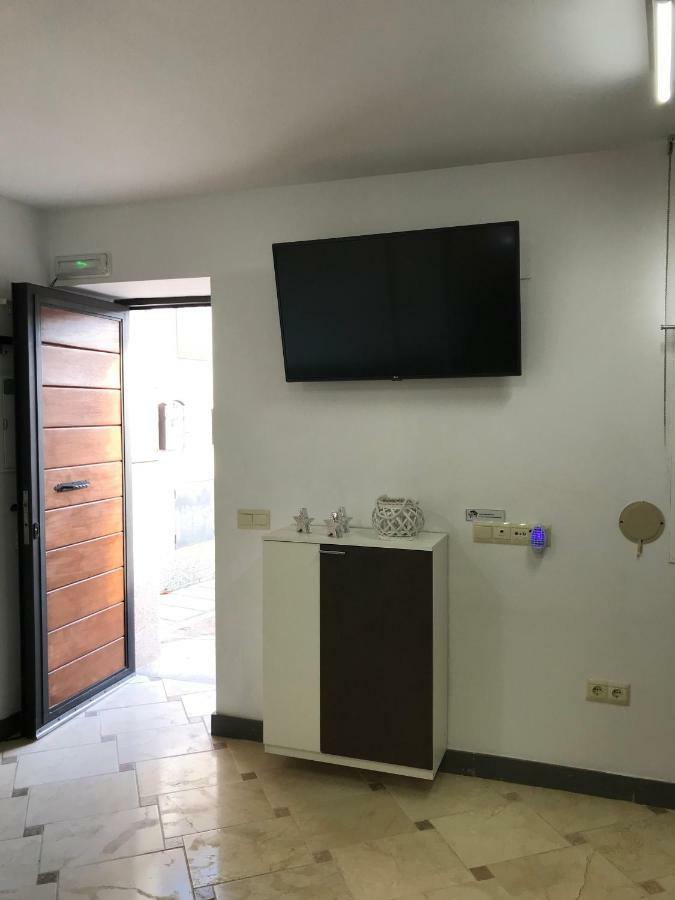 Loft Arco Del Cristo. Apartment Caceres Bagian luar foto
